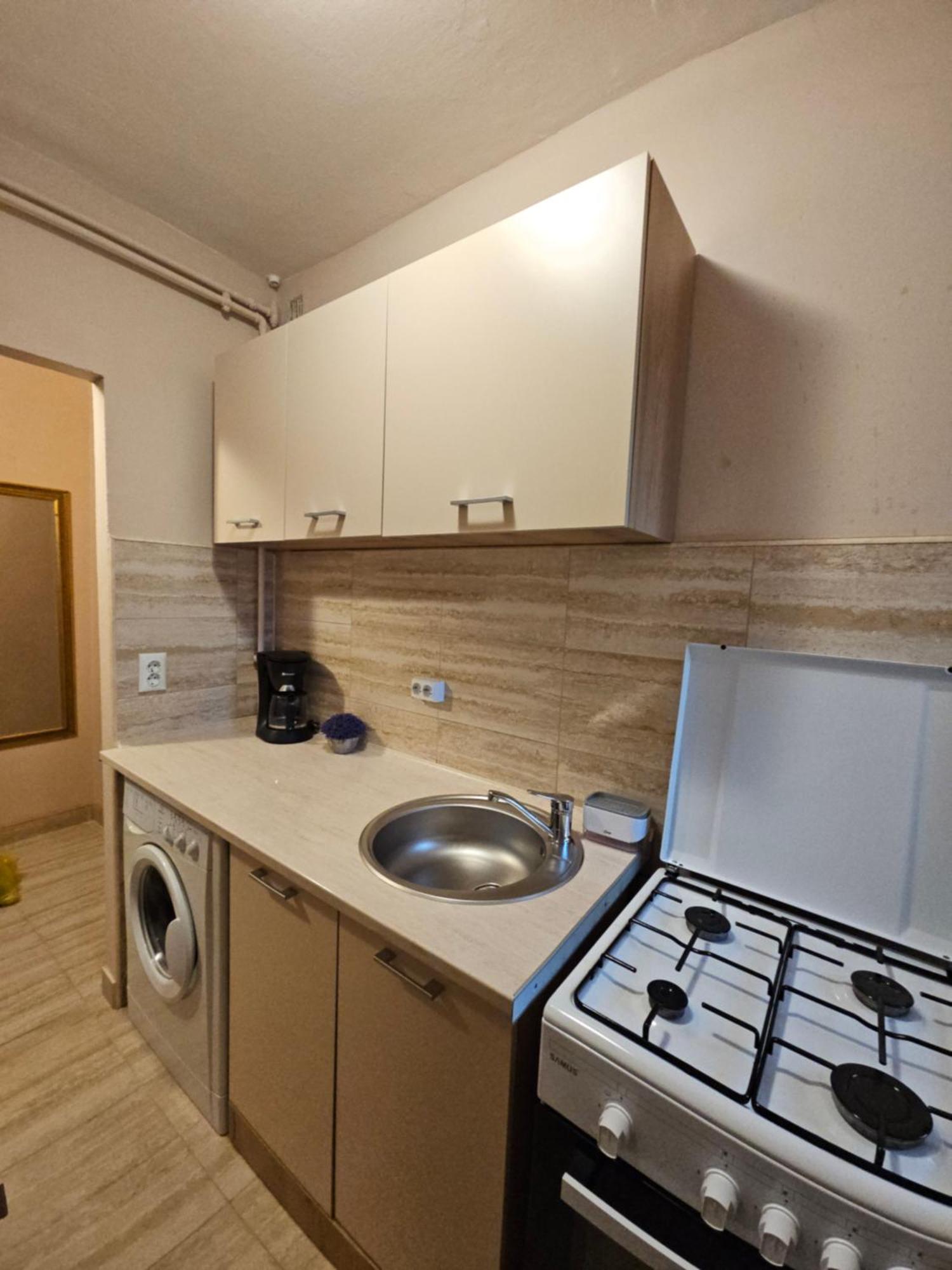 Aparthotel Sibiu Cedonia Bagian luar foto