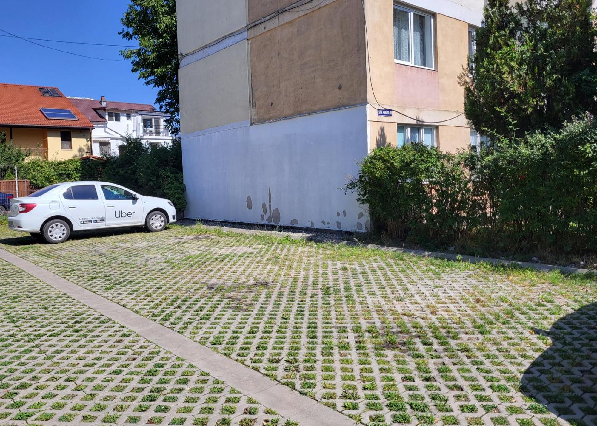 Aparthotel Sibiu Cedonia Bagian luar foto